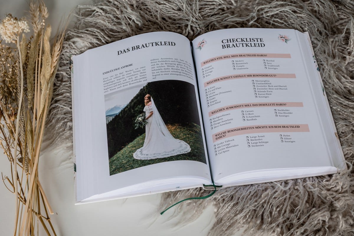 Buch zur Hochzeitsplanung mit vielen Hochzeitschecklisten